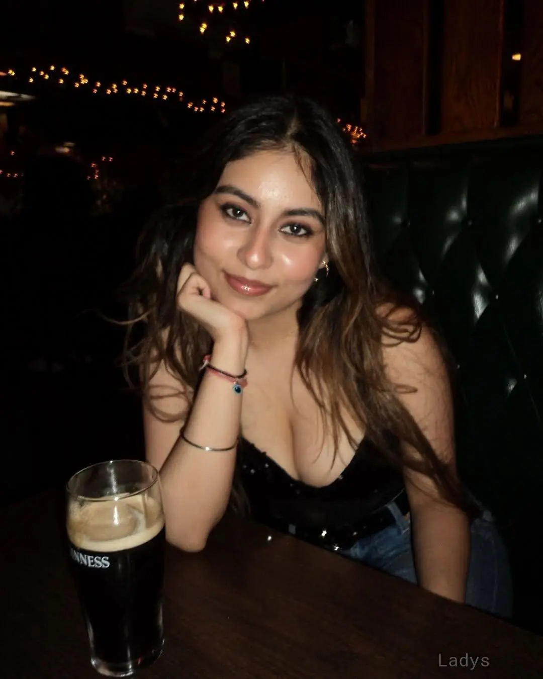 Shruti, 23 years old Visakhapatnam escort girl with big tits, height 153 sm, Weight  kg