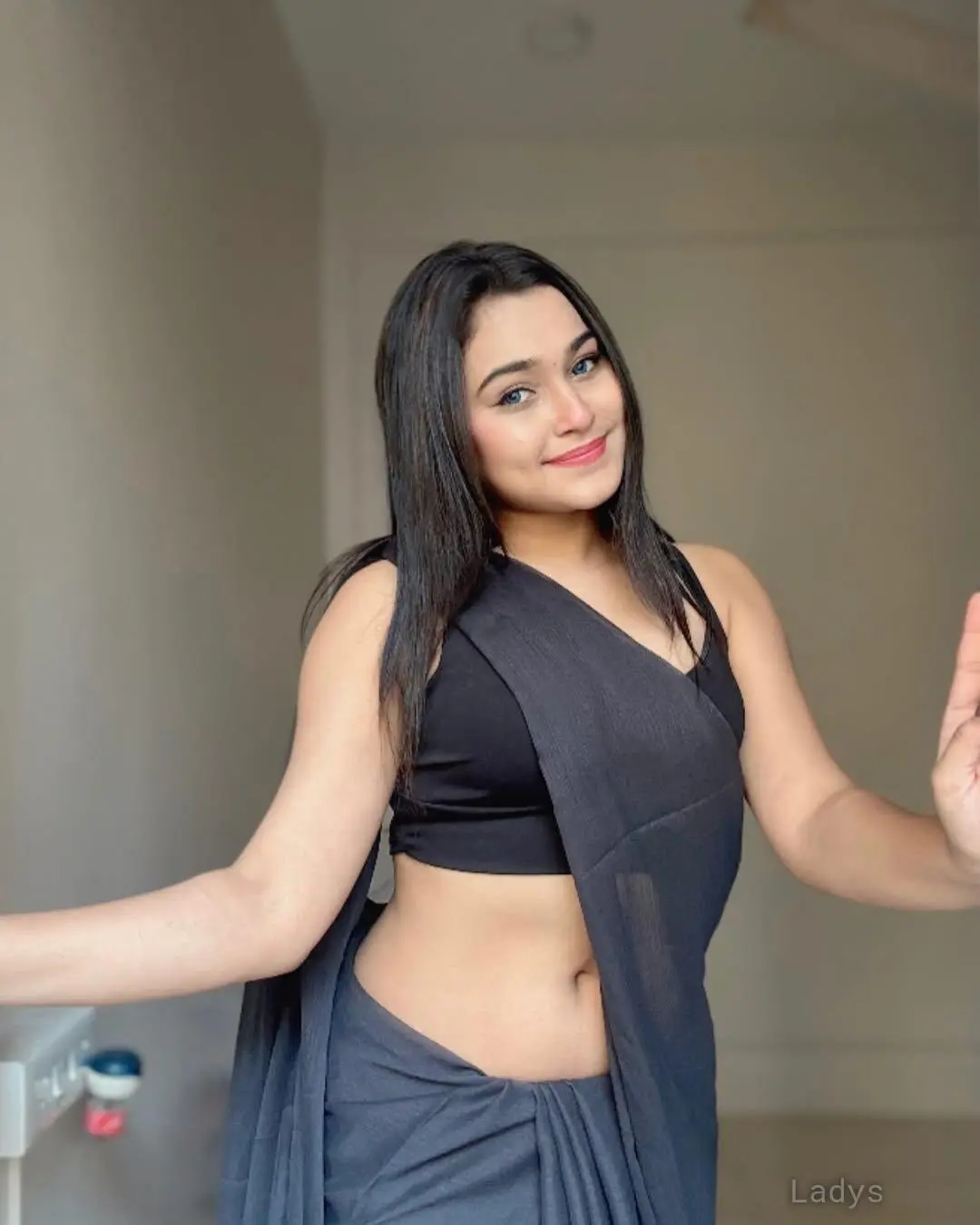 Anika, 22 years beautiful nude Visakhapatnam escorts girl, height 154 sm, Weight  kg