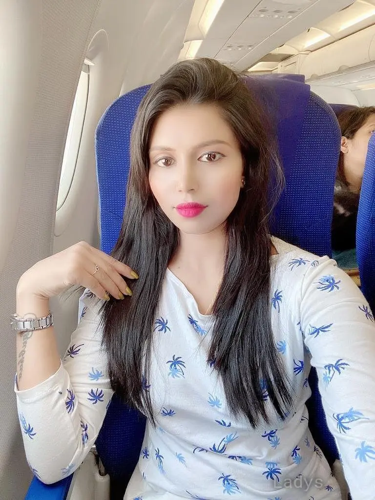 Giya, 21 years beautiful nude Visakhapatnam escorts girl, height 152 sm, Weight kg