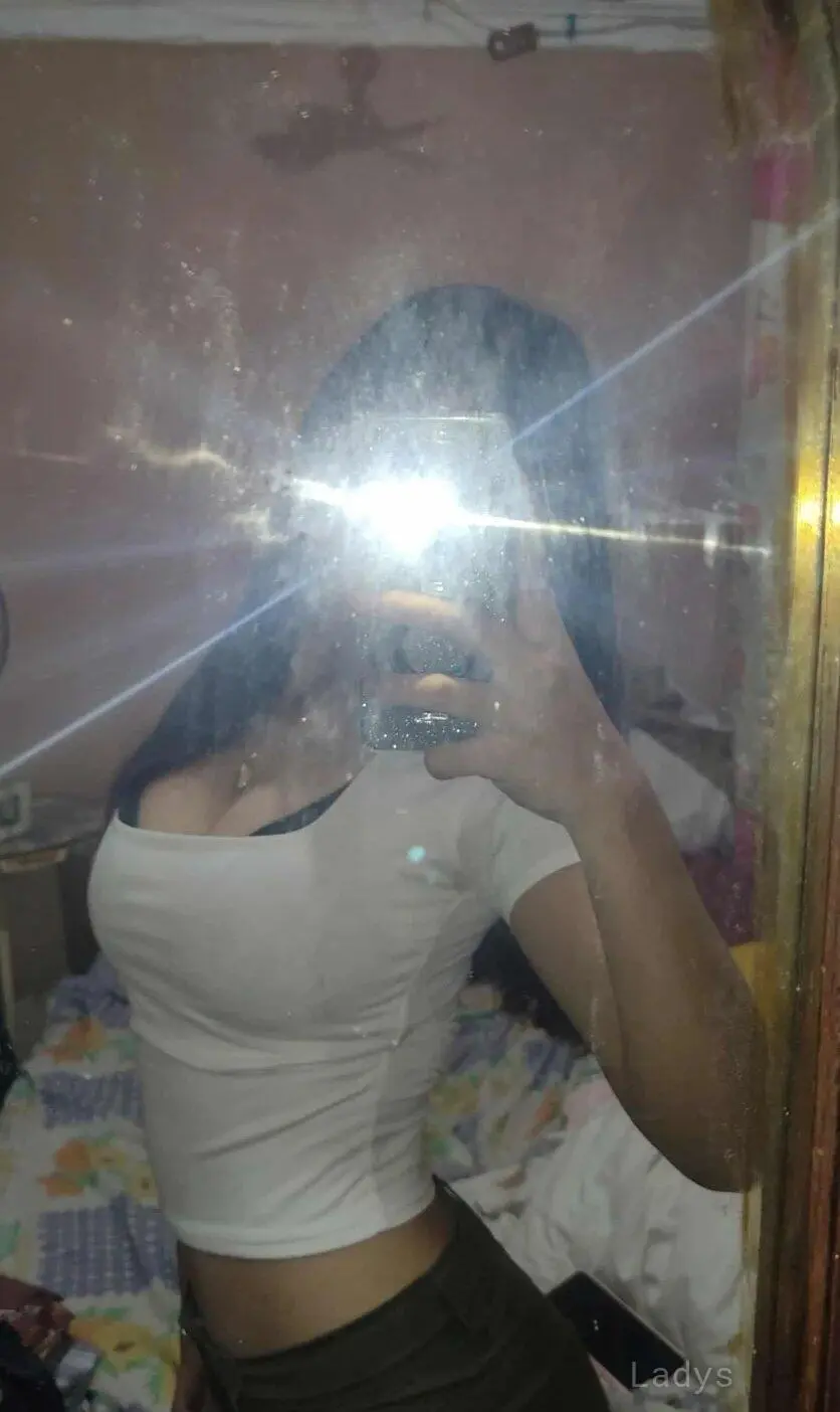 Minal, 24 years beautiful nude Visakhapatnam escorts girl, height 152 sm, Weight  kg