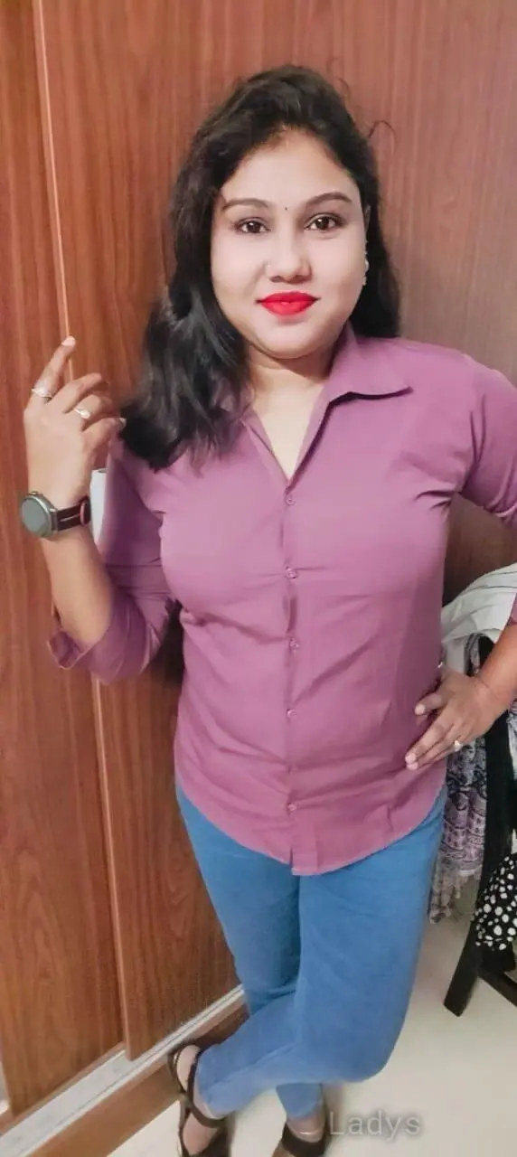 Olla, 23 years beautiful nude Visakhapatnam escorts girl, height 157 sm, Weight  kg