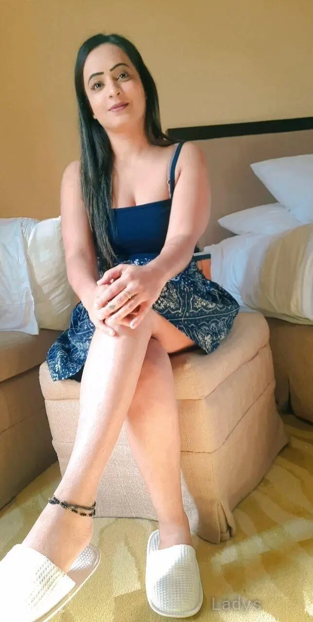 Priya, 25 years beautiful nude Visakhapatnam escorts girl, height 170 sm, Weight  kg
