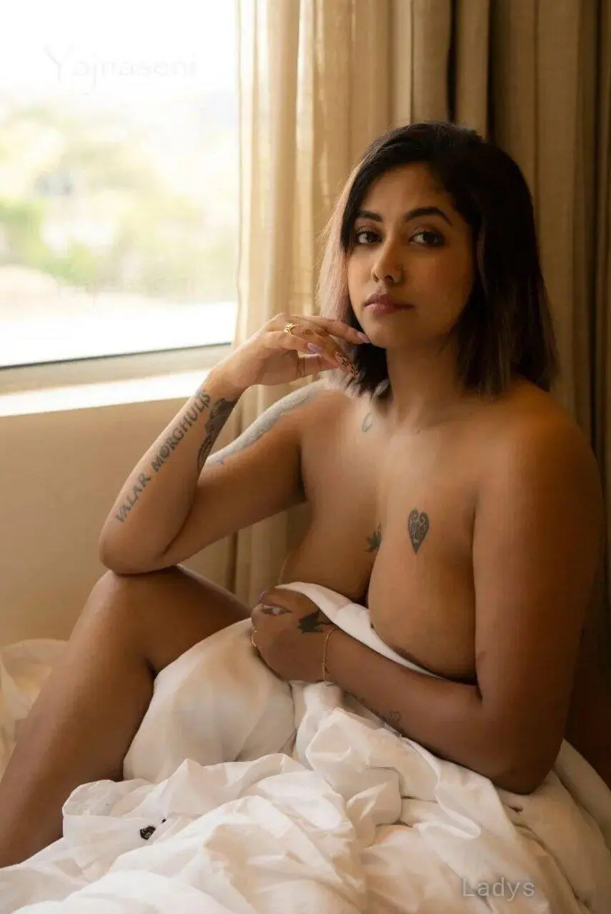 Ragini, 25 years beautiful nude Visakhapatnam escorts girl, height 168 sm, Weight  kg