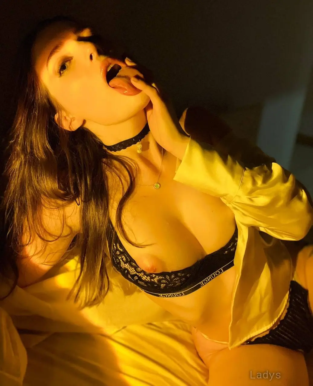 Falonne, 28 years beautiful nude Vitry-sur-Seine escorts girl, height 164 sm, Weight 47 kg