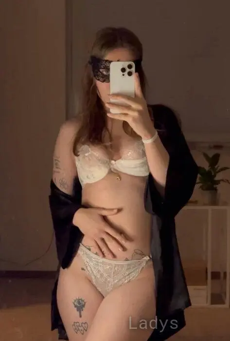Adel, 22 years beautiful nude Warsaw escorts girl, height 165 sm, Weight 55 kg