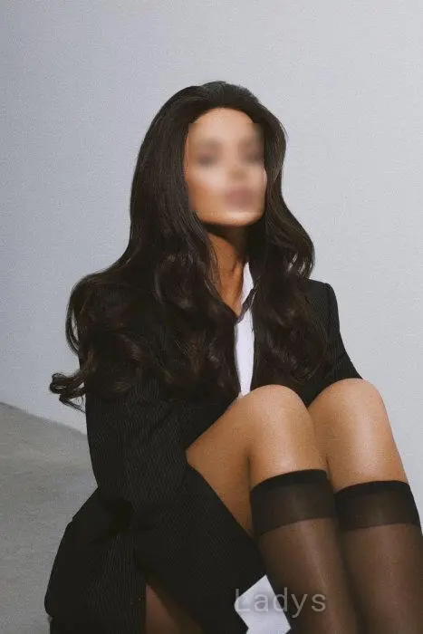 Belle, 26 years beautiful nude Warsaw escorts girl, height 170 sm, Weight 51 kg