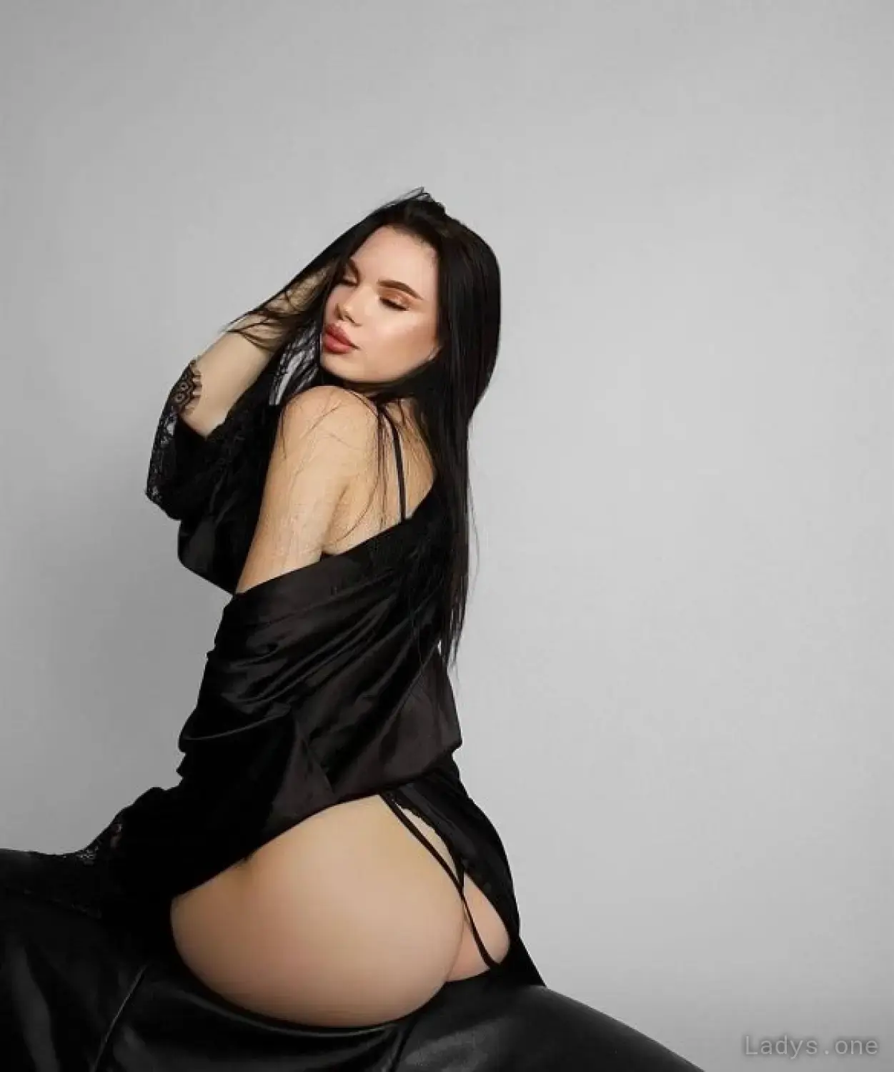 JESSICA, 24 years beautiful nude Warsaw escorts girl, height 165 sm, Weight 52 kg