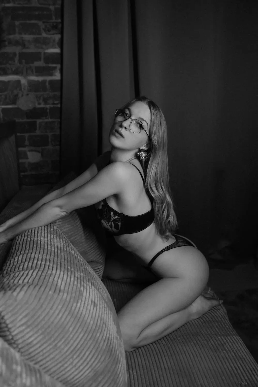 Alla, 23 years beautiful nude Washington DC escorts girl, height 175 sm, Weight 52 kg