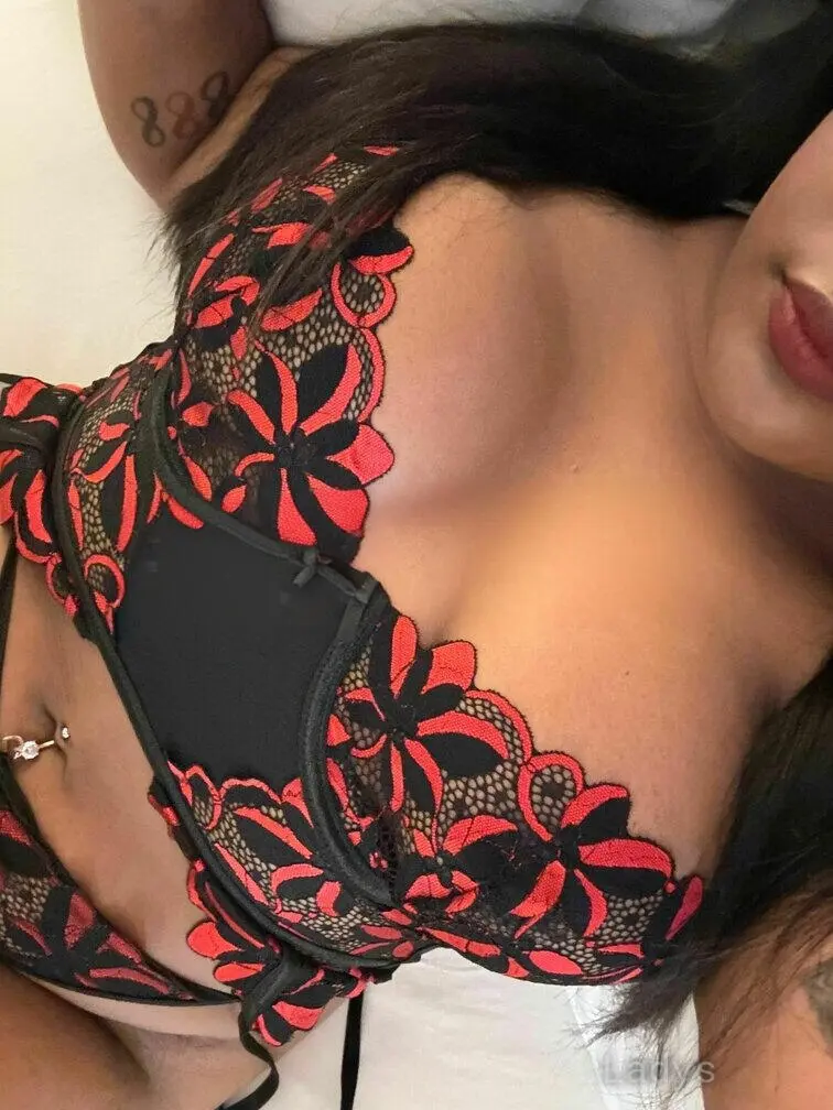 Kiana, 20 years beautiful nude Washington DC escorts girl, height 158 sm, Weight 77 kg