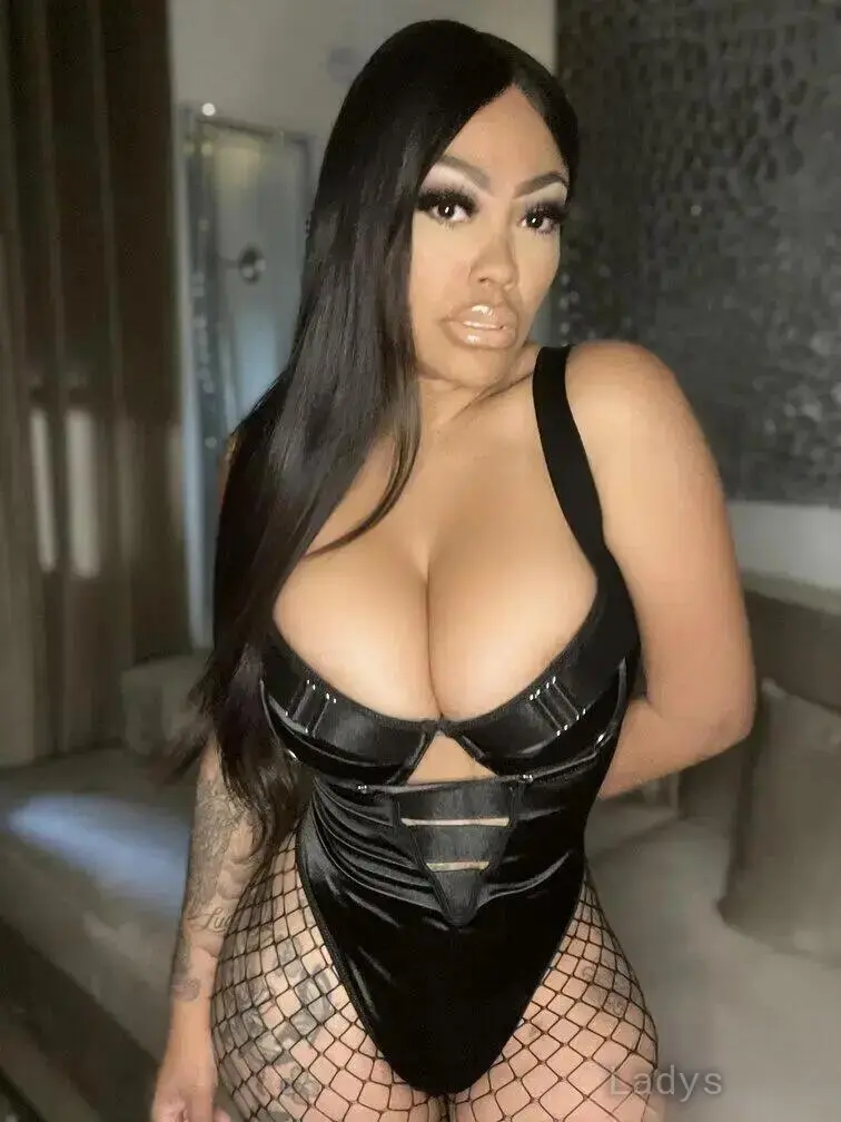 Lacey DuValle, 30 years beautiful nude Washington DC escorts girl, height 158 sm, Weight 61 kg