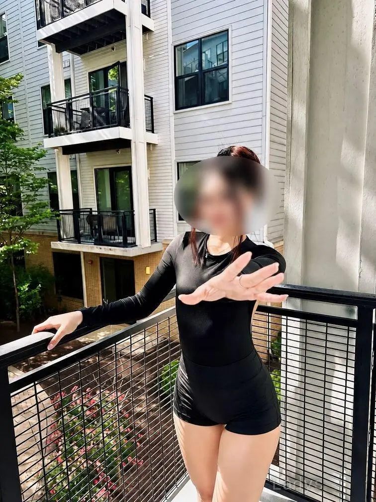 Lena, 25 years beautiful nude Washington DC escorts girl, height 168 sm, Weight 59 kg
