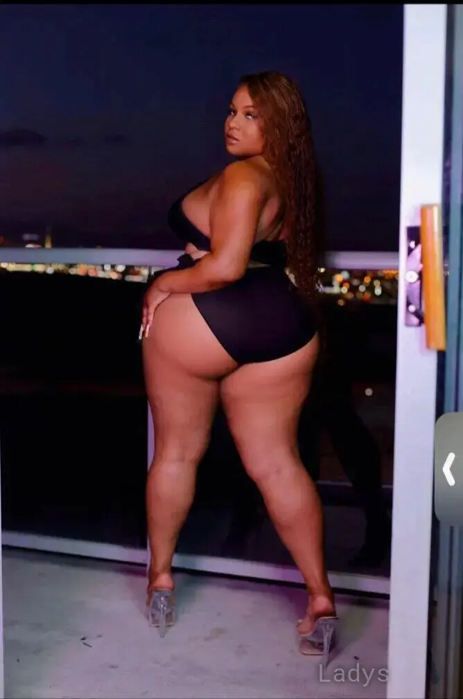 Malaysia Miore, 24 years beautiful nude Washington DC escorts girl, height 153 sm, Weight 81 kg