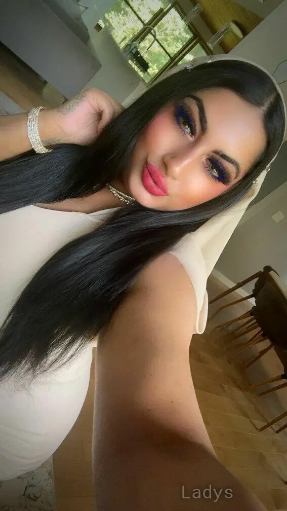 Riya, 25 years beautiful nude Washington DC escorts girl, height 157 sm, Weight 63 kg