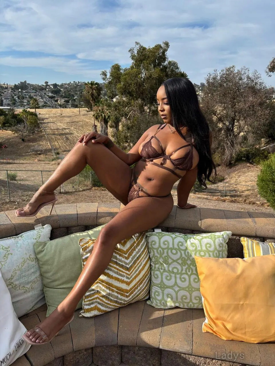 Rue, 27 years beautiful nude Washington DC escorts girl, height 166 sm, Weight 56 kg