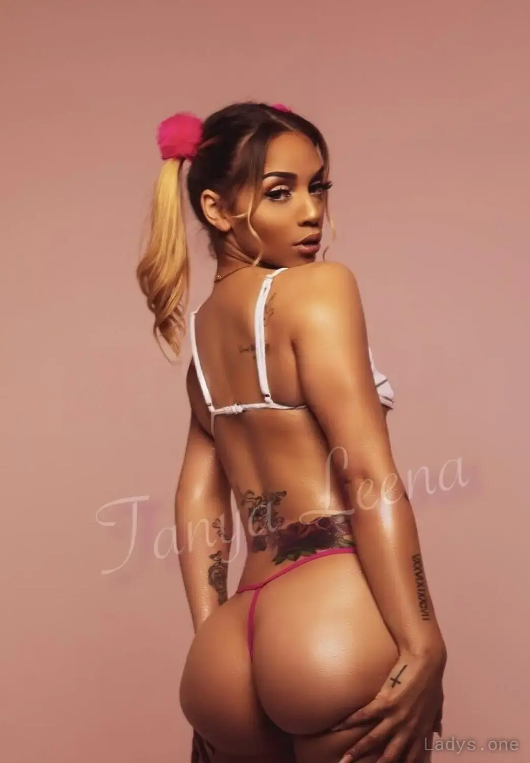 TANYA L, 26 years beautiful nude Washington DC escorts girl, height 163 sm, Weight 59 kg