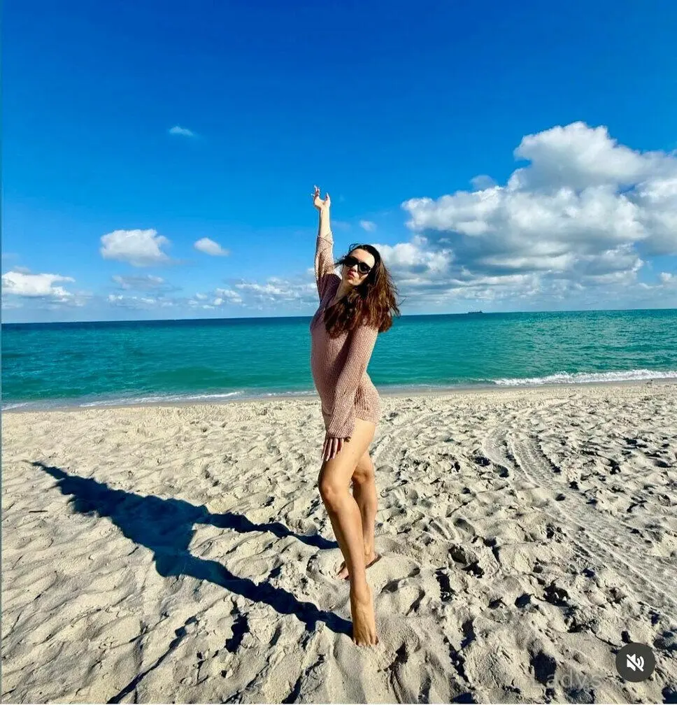 Goddess, 22 years beautiful nude West Palm Beach escorts girl, height 175 sm, Weight 50 kg