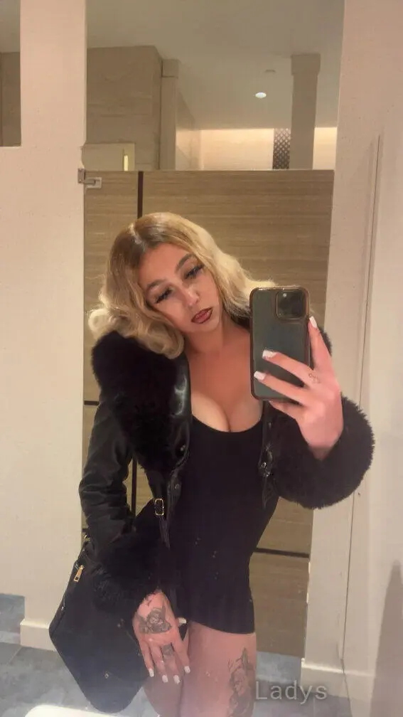 Harlow, 21 years beautiful nude West Palm Beach escorts girl, height 148 sm, Weight 55 kg