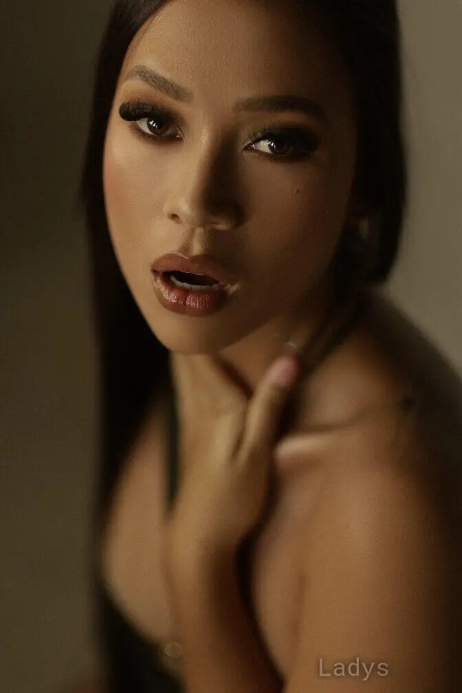 SAMANTHA, 25 years beautiful nude West Palm Beach escorts girl, height 160 sm, Weight 53 kg