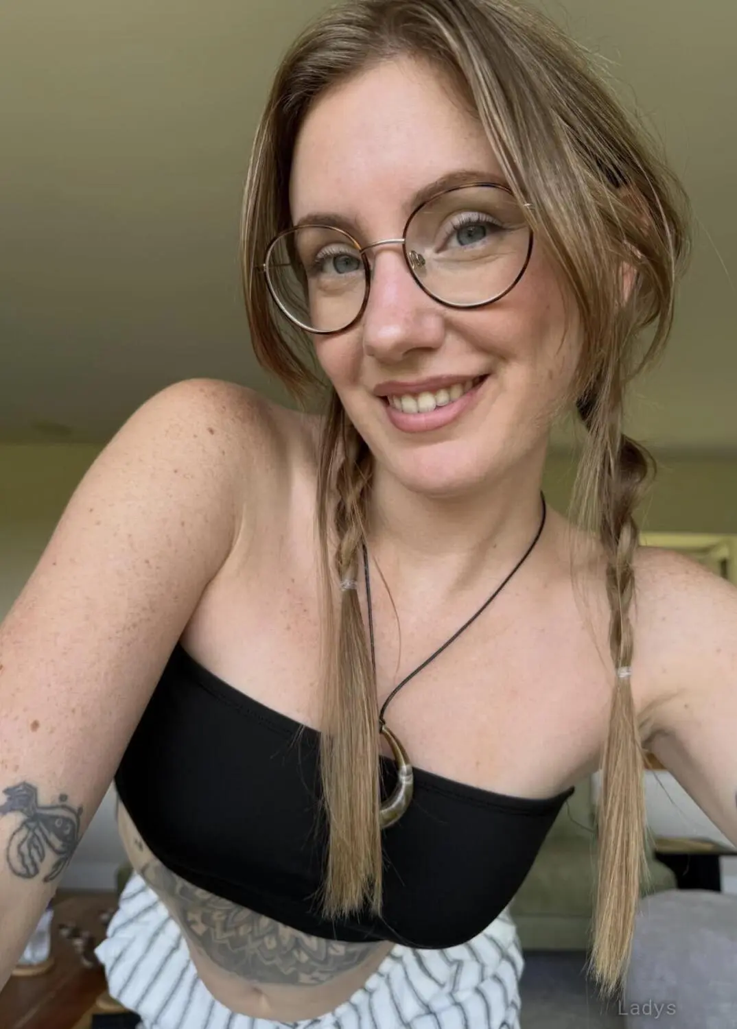 Tasha’s ready for fun, 28 years beautiful nude West Virginia escorts girl, height 174 sm, Weight 59 kg