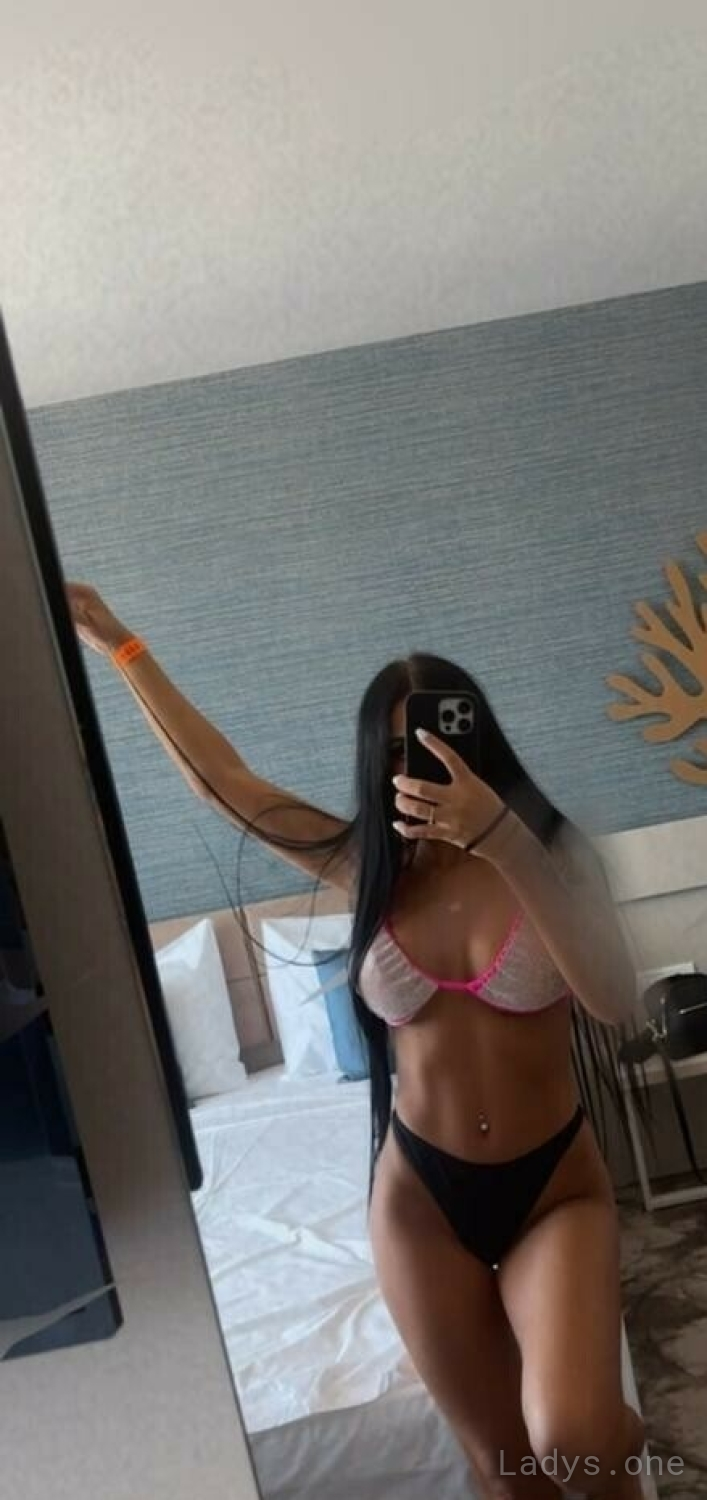 Ema, 22 years beautiful nude Wien escorts girl, height 160 sm, Weight 50 kg