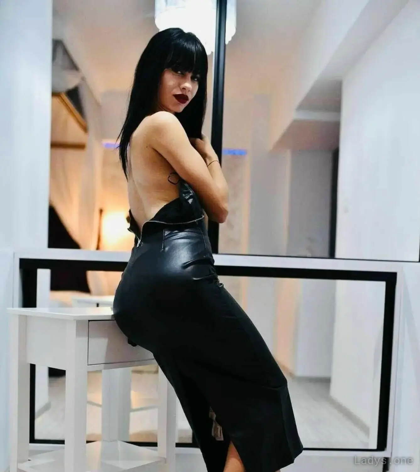 Erika, 20 years beautiful nude Wien escorts girl, height 170 sm, Weight 50 kg