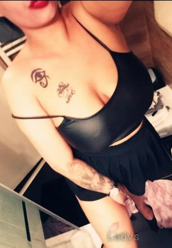 Luxury - Vanessa, 27 years beautiful nude Wien escorts girl, height 168 sm, Weight 56 kg
