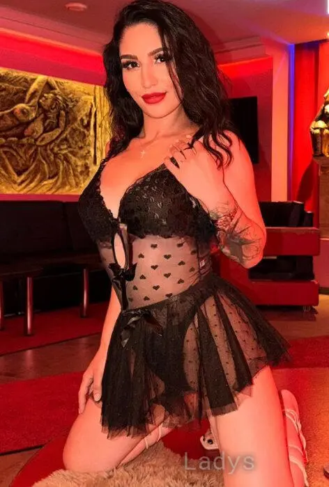 Samira, 19 years beautiful nude Wien escorts girl, height 161 sm, Weight 50 kg