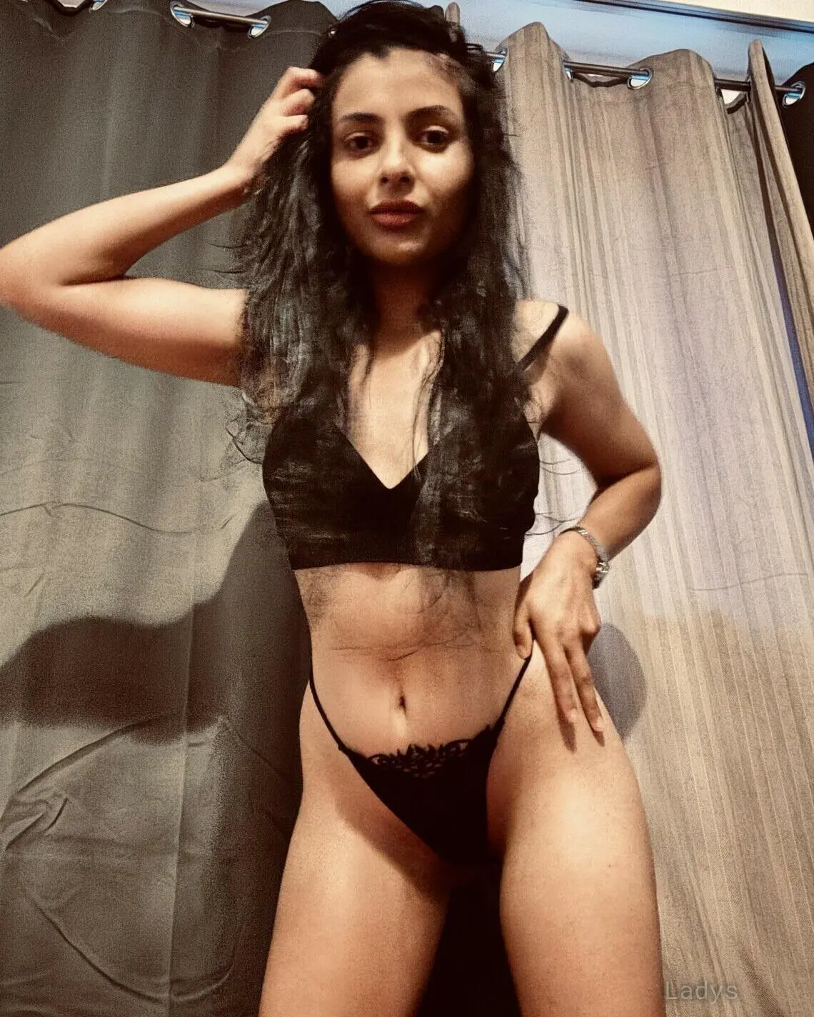 Zeynep, 23 years beautiful nude Wien escorts girl, height 160 sm, Weight 55 kg