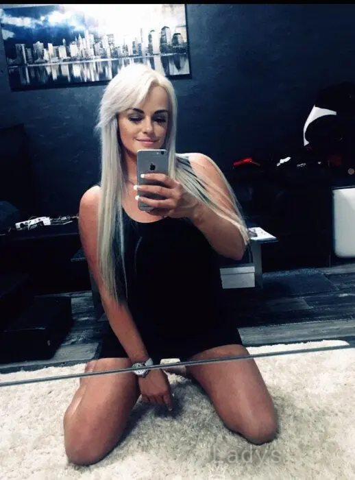 Rebeca, 30 years beautiful nude Wroclaw escorts girl, height 177 sm, Weight 69 kg