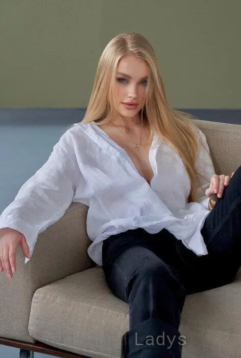 Delina, 24 years beautiful nude Wuppertal escorts girl, height 169 sm, Weight 59 kg