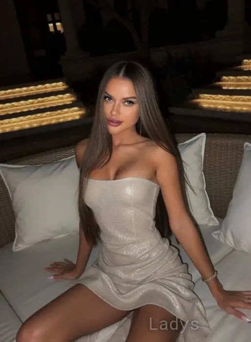 Alina, 21 years beautiful nude Yerevan escorts girl, height 161 sm, Weight 55 kg