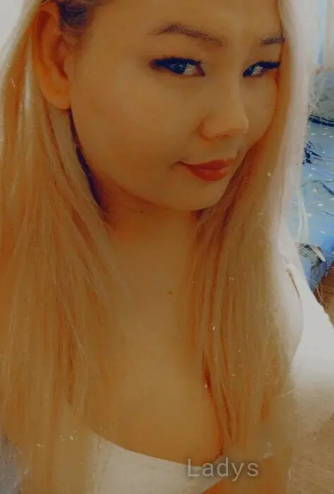 Chinara, 29 years beautiful nude Yerevan escorts girl, height 162 sm, Weight 78 kg