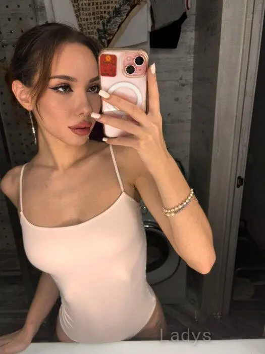 Dayana, 19 years beautiful nude Yerevan escorts girl, height 170 sm, Weight 51 kg
