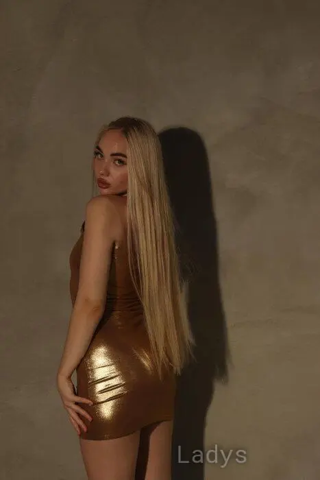Nicole, 20 years beautiful nude Yerevan escorts girl, height 163 sm, Weight 51 kg
