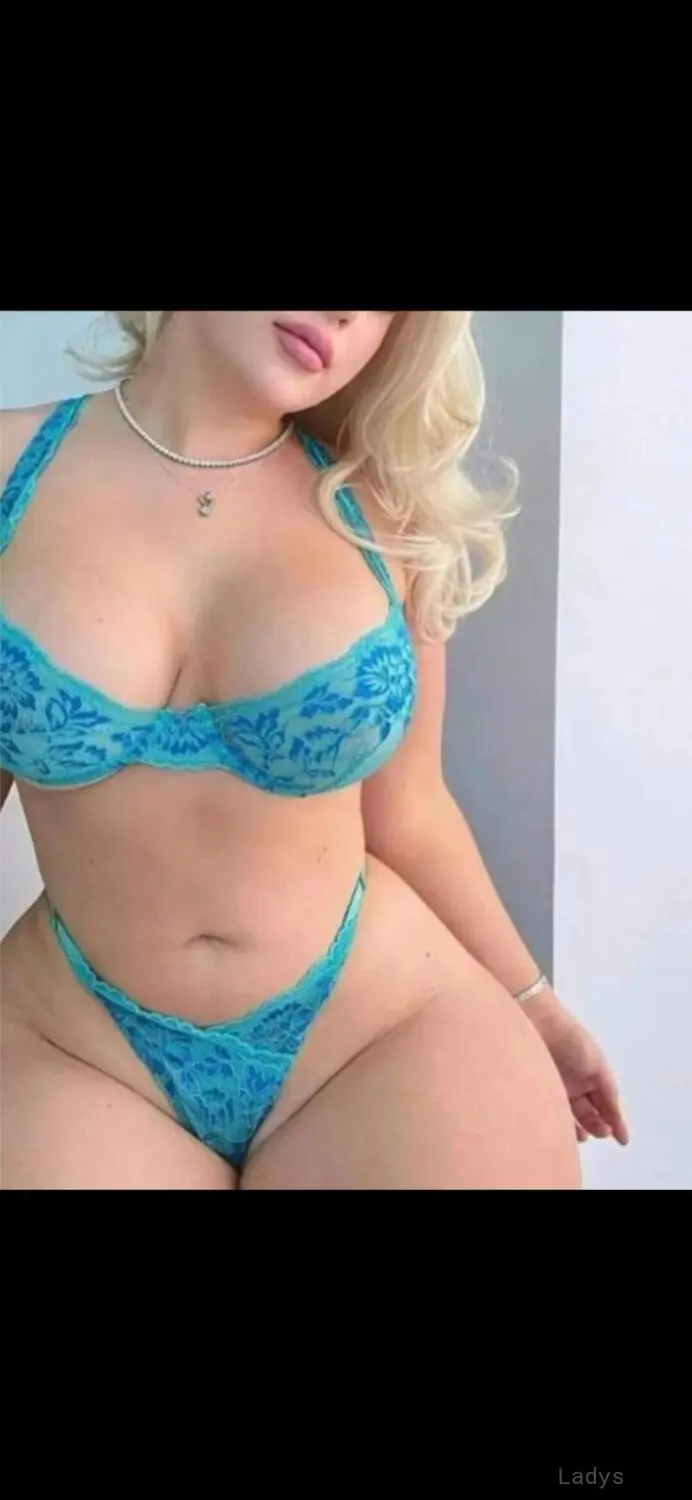 Nona, 29 years beautiful nude Yerevan escorts girl, height 164 sm, Weight 64 kg