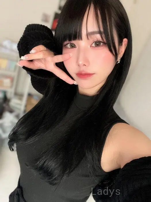 Remon, 22 years beautiful nude Yokohama escorts girl, height 155 sm, Weight 47 kg