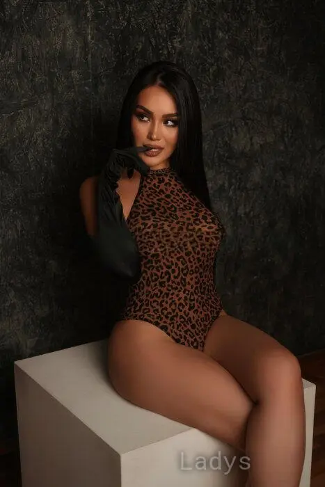 Madlen, 27 years beautiful nude Zadar escorts girl, height 167 sm, Weight 57 kg