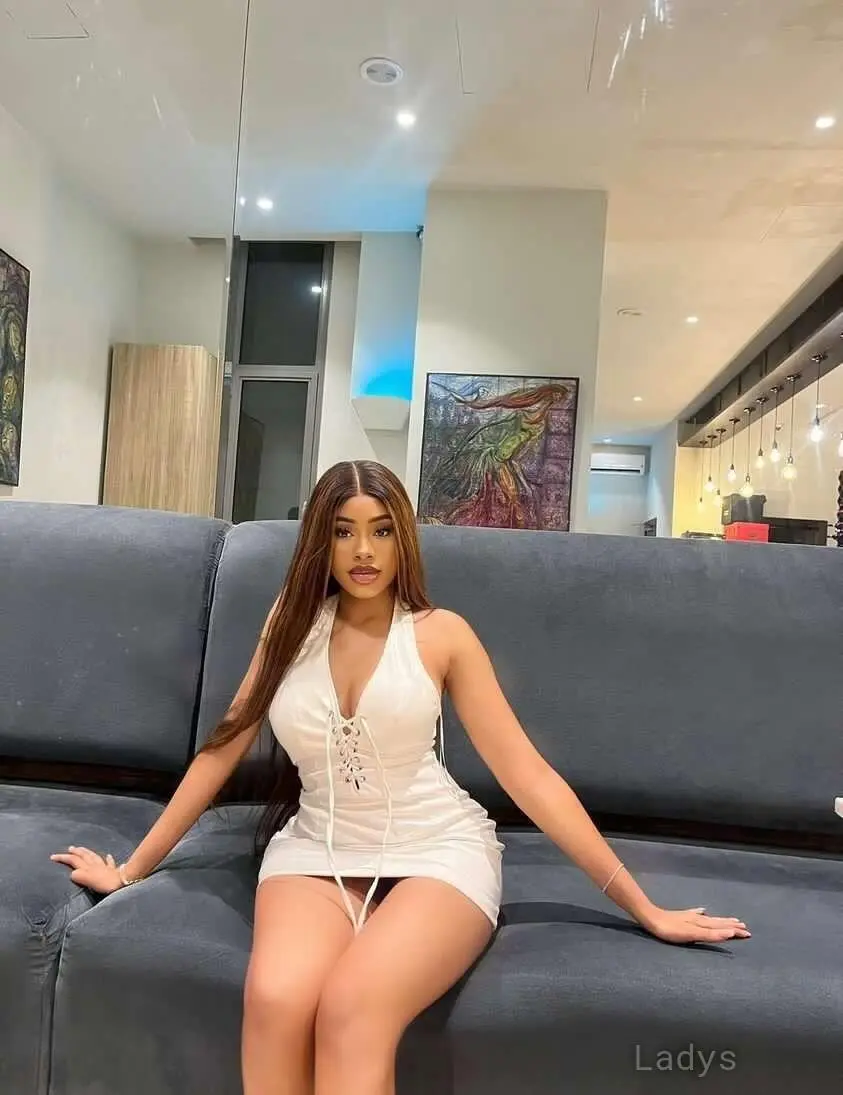 Jolly, 20 years old Zagreb escort girl with big tits, height 170 sm, Weight kg