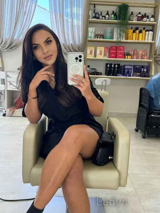 Beatriz, 27 years beautiful nude Zagreb escorts girl, height 162 sm, Weight 68 kg