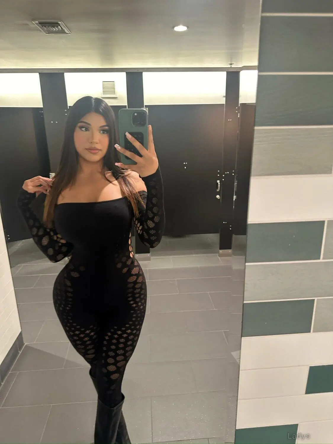 Josi_Sodo, 27 years beautiful nude Zermatt escorts girl, height 167 sm, Weight 57 kg