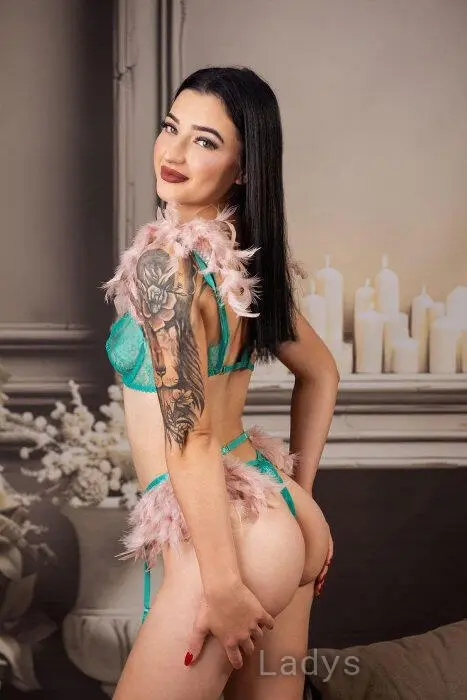 Erica, 21 years beautiful nude Zurich escorts girl, height 168 sm, Weight 53 kg