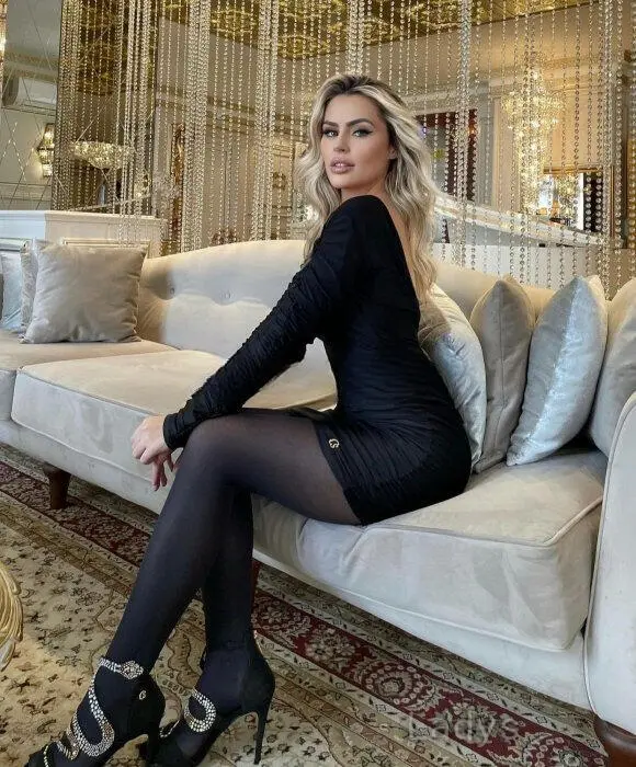 Jesika, 23 years beautiful nude Zurich escorts girl, height 167 sm, Weight 54 kg