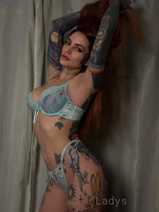 Lina, 31 years beautiful nude Zurich escorts girl, height 163 sm, Weight 50 kg